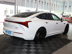 2022款 增程版 1160km 后驱大版