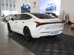 2022款 增程版 1160km 后驱大版