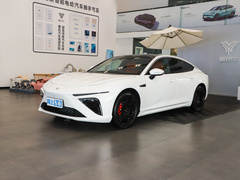 2022款 增程版 1160km 后驱大版