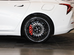 2022款 增程版 1160km 后驱大版