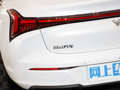2022款 增程版 1160km 后驱大版
