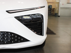 2022款 增程版 1160km 后驱大版