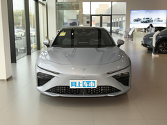 2022款 纯电 715km 后驱大版