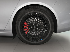 2022款 纯电 715km 后驱大版