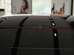 2022款 纯电 715km 后驱大版