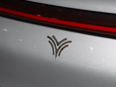 2022款 纯电 715km 后驱大版