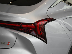 2022款 纯电 715km 后驱大版
