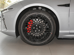 2022款 纯电 715km 后驱大版