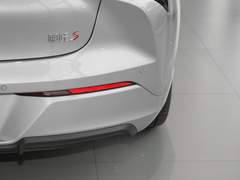 2022款 纯电 715km 后驱大版