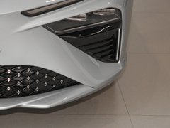 2022款 纯电 715km 后驱大版