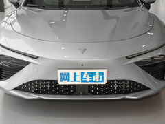 2022款 纯电 715km 后驱大版