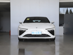 2022款 纯电 715km 后驱中版