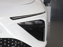 2022款 纯电 715km 后驱中版