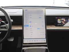 2022款 纯电 715km 后驱中版