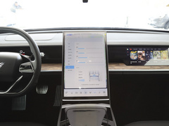 2022款 纯电 715km 后驱中版