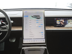 2022款 纯电 715km 后驱中版