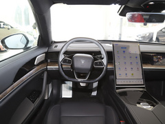 2022款 纯电 715km 后驱中版