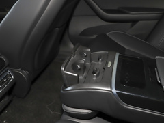 2022款 纯电 715km 后驱中版