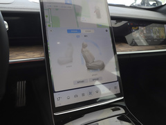 2022款 纯电 715km 后驱中版