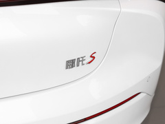 2022款 增程版 1160km 后驱中版