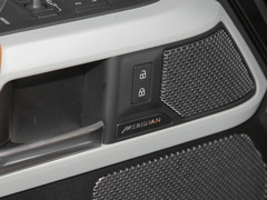 2023款 改款 90 3.0T P400 暗黑特别版