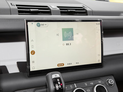 2023款 改款 110 3.0T P400 暗黑特别版