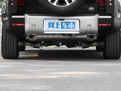 2023款 改款 110 3.0T P400 暗黑特别版