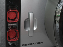 2023款 改款 110 3.0T P400 暗黑特别版