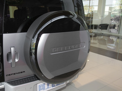 2023款 改款 110 3.0T P400 暗黑特别版