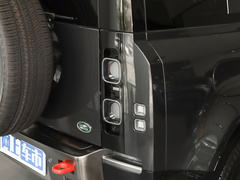2023款 改款 110 3.0T P400 X
