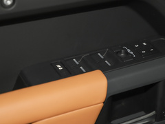 2023款 改款 110 3.0T P400 X