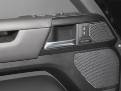2023款 改款 110 5.0T V8
