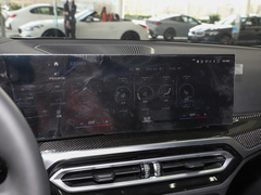 2023款 M3四门轿车 雷霆版