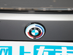 2023款 M3四门轿车 M xDrive 雷霆版