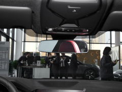 2023款 M3四门轿车 M xDrive 雷霆版