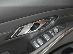 2023款 M3四门轿车 M xDrive 雷霆版