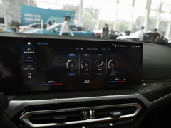 2023款 M3四门轿车 M xDrive 雷霆版