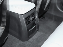 2023款 M3四门轿车 M xDrive 雷霆版