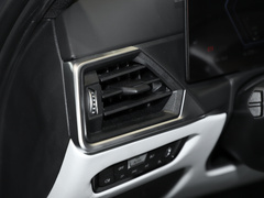 2023款 M3四门轿车 M xDrive 雷霆版