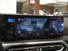 2023款 M3四门轿车 M xDrive 雷霆版