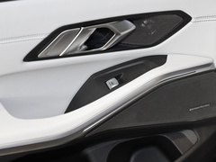 2023款 M3四门轿车 M xDrive 雷霆版