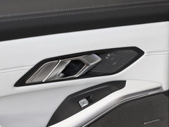 2023款 M3四门轿车 M xDrive 雷霆版