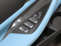 2023款 M4敞篷轿跑车 M xDrive 雷霆版