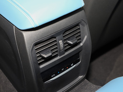 2023款 M4敞篷轿跑车 M xDrive 雷霆版