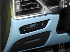 2023款 M4敞篷轿跑车 M xDrive 雷霆版