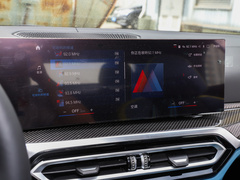 2023款 M4敞篷轿跑车 M xDrive 雷霆版