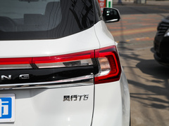 2022款 盛世款 1.5T 自动逐梦版五座
