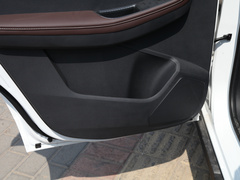 2022款 盛世款 1.5T 自动逐梦版五座