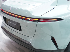 2022款 超长续航双电机奢享版 5座