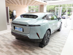 2022款 超长续航双电机奢享版 5座